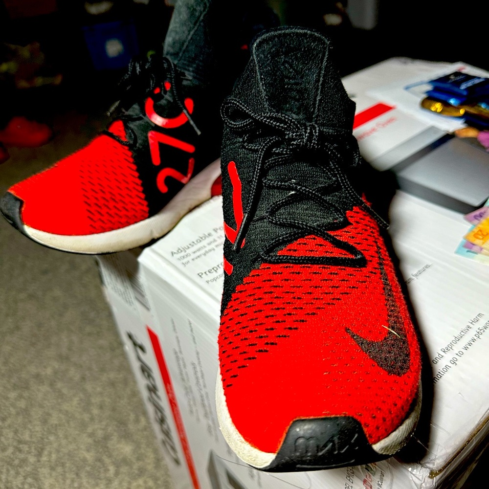Nike flyknit mens size 9